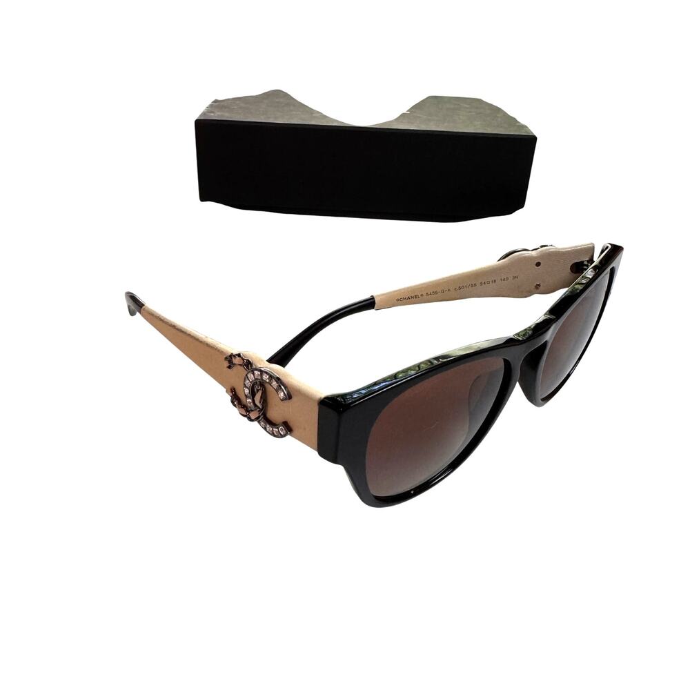 CHANEL 5455QA C501 S5 Sunglasses Cream Leather CC Interlocking Chain Black USED - Picture 3 of 12